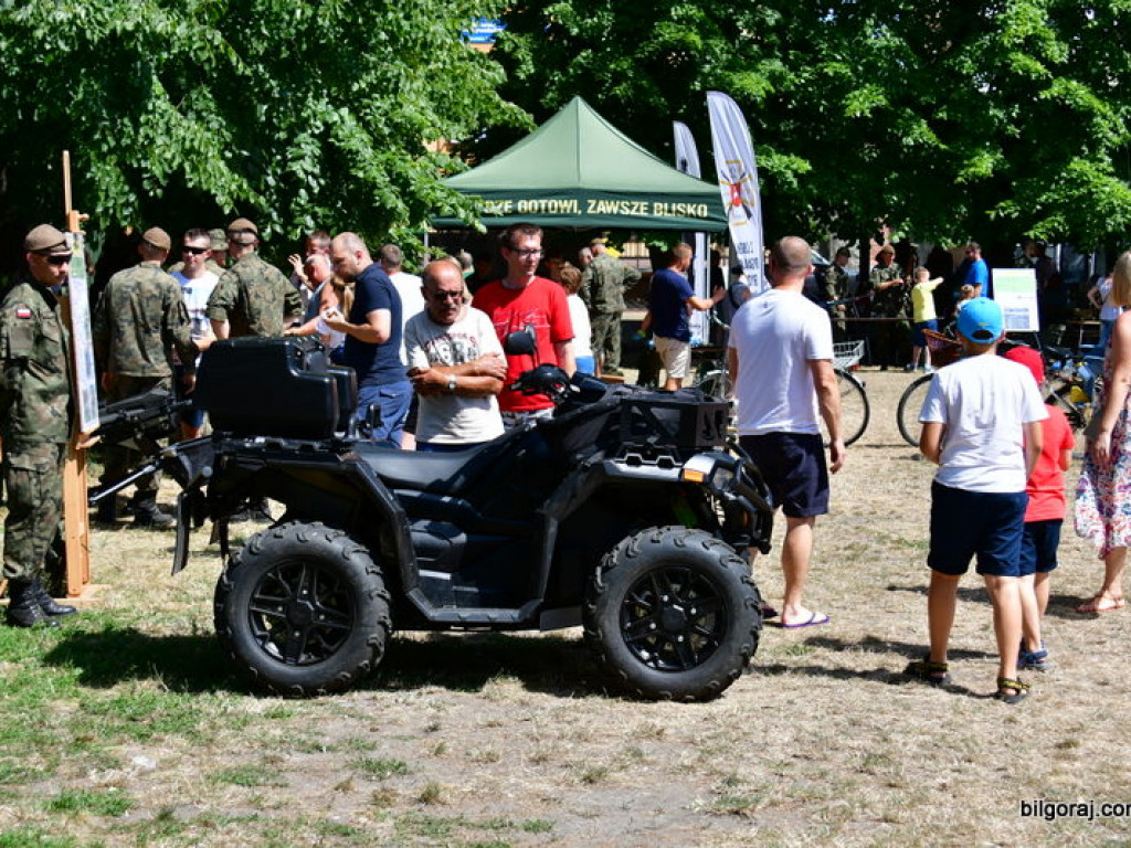 Piknik militarny w ramach obchodów 75. rocznicy mordu partyzantów w lesie Rapy (FOTO)