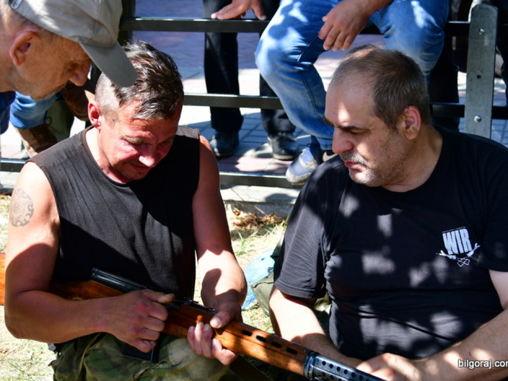 Piknik militarny w ramach obchodów 75. rocznicy mordu partyzantów w lesie Rapy (FOTO)
