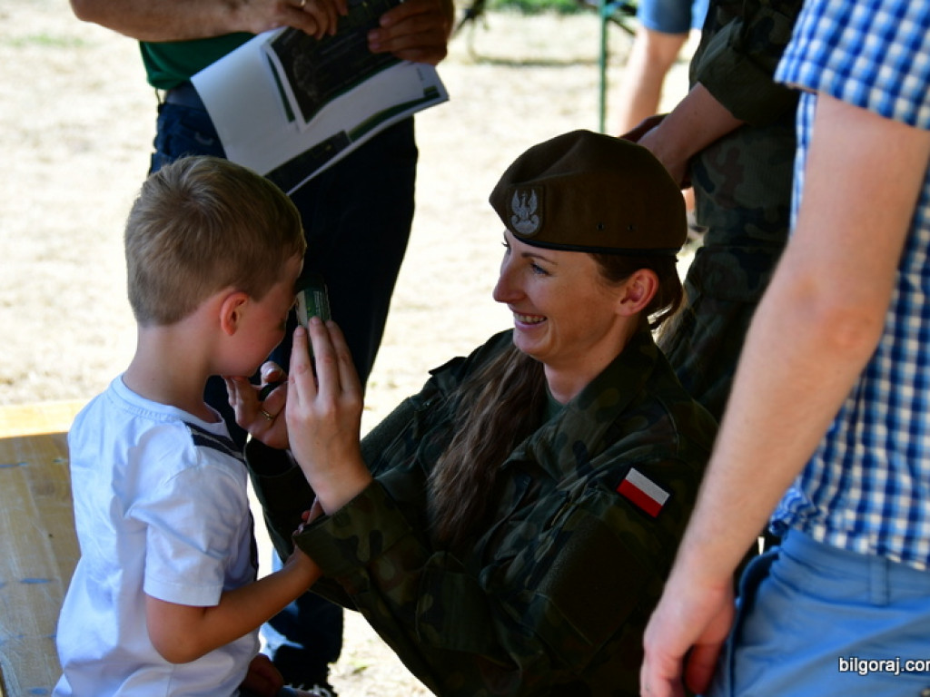 Piknik militarny w ramach obchodów 75. rocznicy mordu partyzantów w lesie Rapy (FOTO)