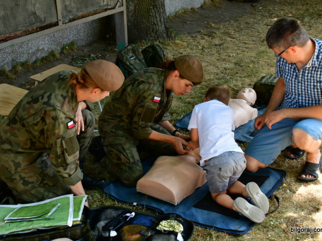 Piknik militarny w ramach obchodów 75. rocznicy mordu partyzantów w lesie Rapy (FOTO)