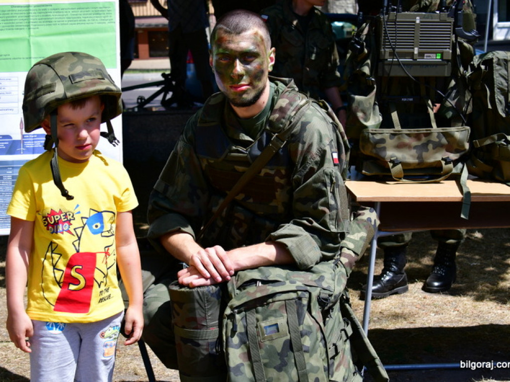 Piknik militarny w ramach obchodów 75. rocznicy mordu partyzantów w lesie Rapy (FOTO)