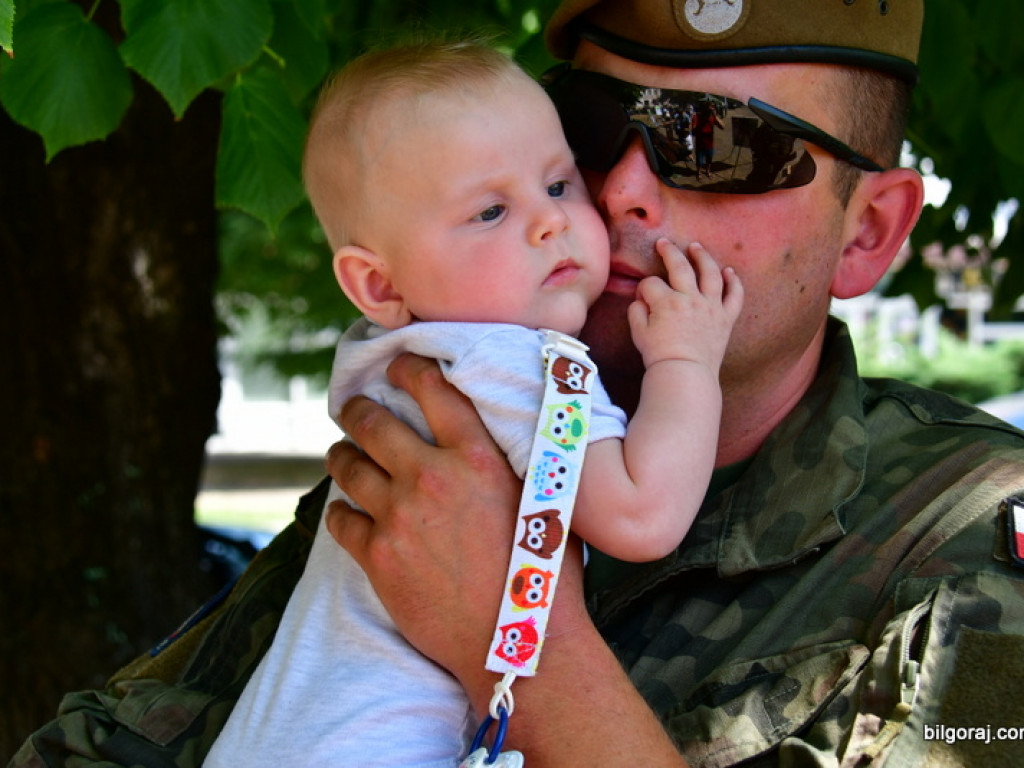 Piknik militarny w ramach obchodów 75. rocznicy mordu partyzantów w lesie Rapy (FOTO)