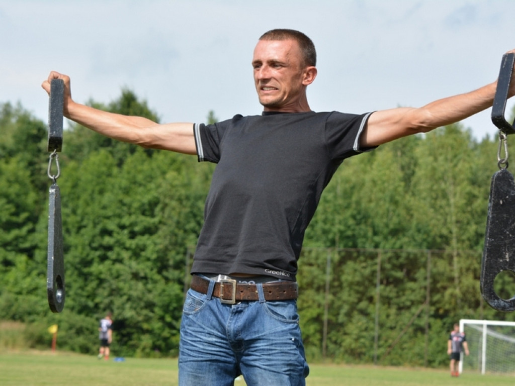 Strongmani w Gromadzie (FOTO)