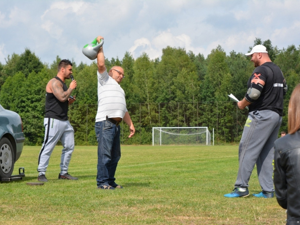 Strongmani w Gromadzie (FOTO)