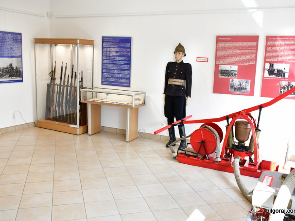 Na straży porządku i bezpieczeństwa. Nowa wystawa czasowa w Muzeum Ziemi Biłgorajskiej w Biłgoraju (FOTO)