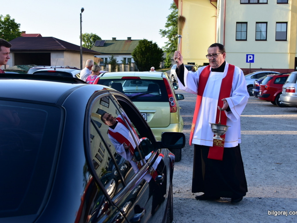 Poświecenie aut w dniu wspomnienia św. Krzysztofa (FOTO)