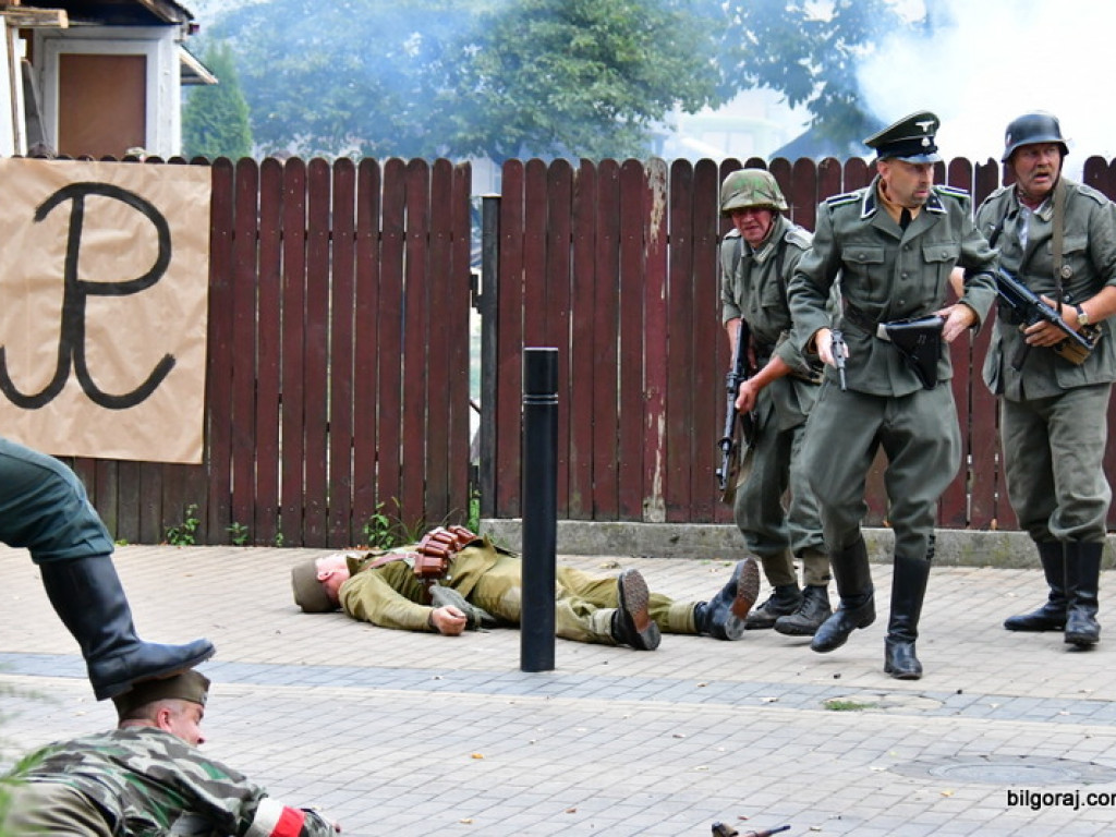 75. rocznica wybuchu Powstania Warszawskiego (FOTO, VIDEO)