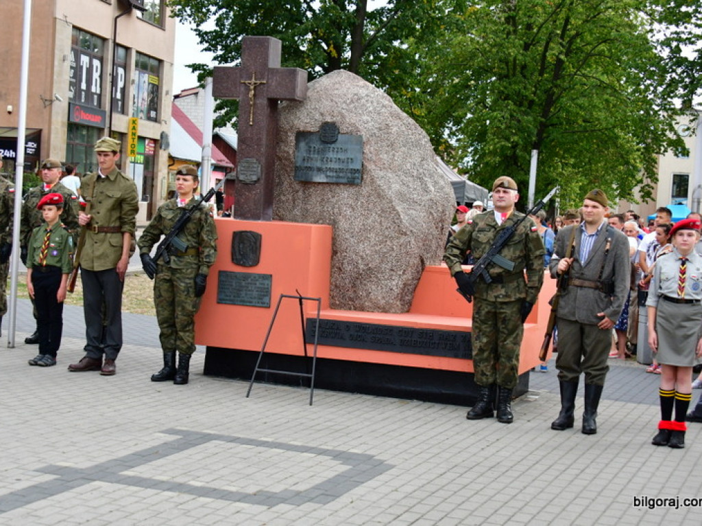 75. rocznica wybuchu Powstania Warszawskiego (FOTO, VIDEO)