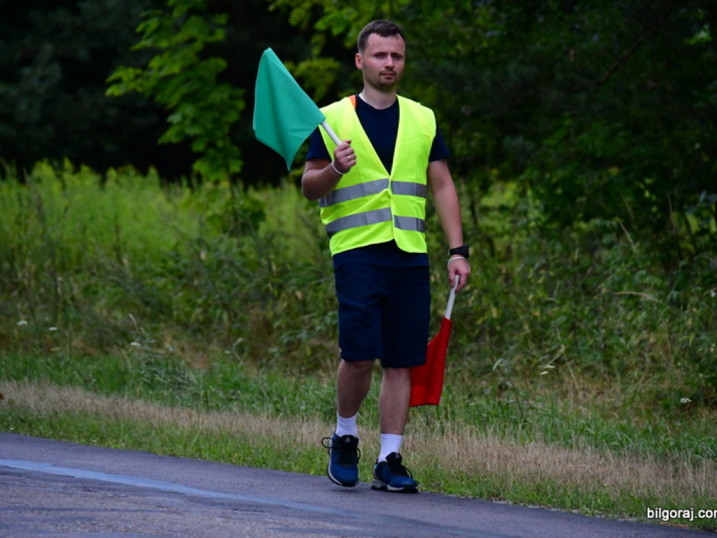 Pątnicy są już w granicach naszego Powiatu. Pielgrzymi w drodze na Jasną Górę zawitali do Józefowa i Zamchu (FOTO)