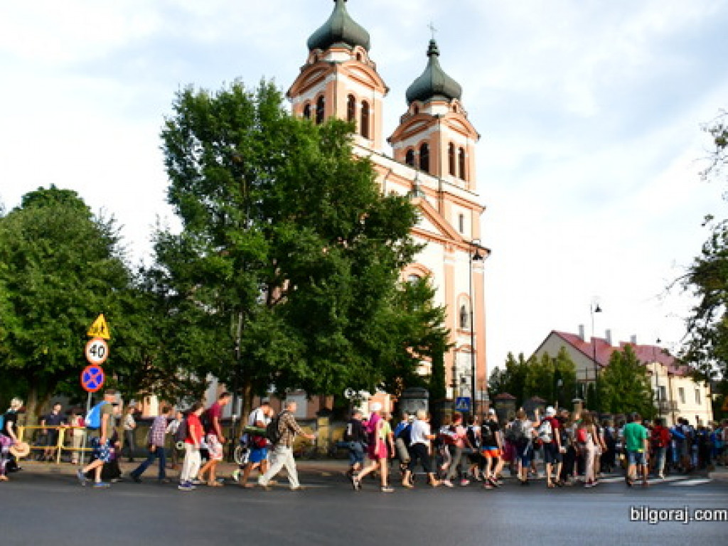 Pielgrzymi przybyli do Biłgoraja. W mieście nocują grupy z Zamościa i Hrubieszowa (FOTO)