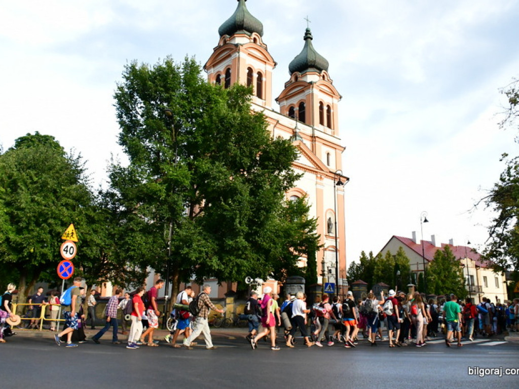 Pielgrzymi przybyli do Biłgoraja. W mieście nocują grupy z Zamościa i Hrubieszowa (FOTO)