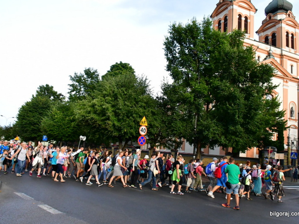 Pielgrzymi przybyli do Biłgoraja. W mieście nocują grupy z Zamościa i Hrubieszowa (FOTO)