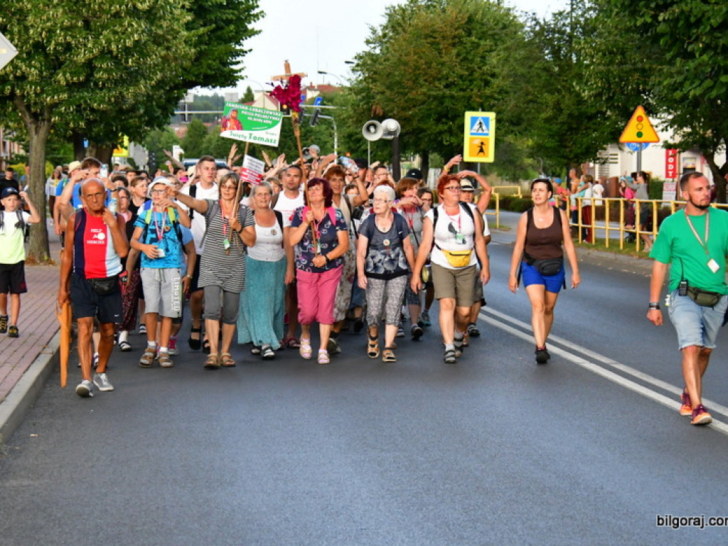 Pielgrzymi przybyli do Biłgoraja. W mieście nocują grupy z Zamościa i Hrubieszowa (FOTO)