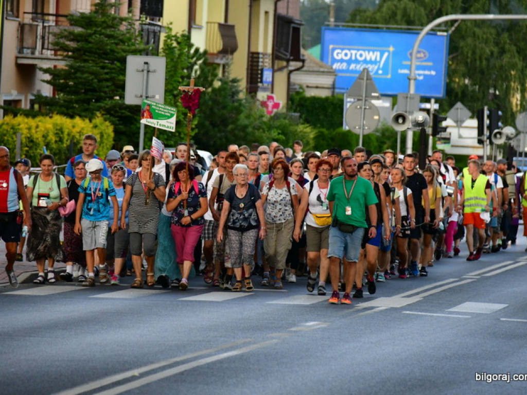 Pielgrzymi przybyli do Biłgoraja. W mieście nocują grupy z Zamościa i Hrubieszowa (FOTO)