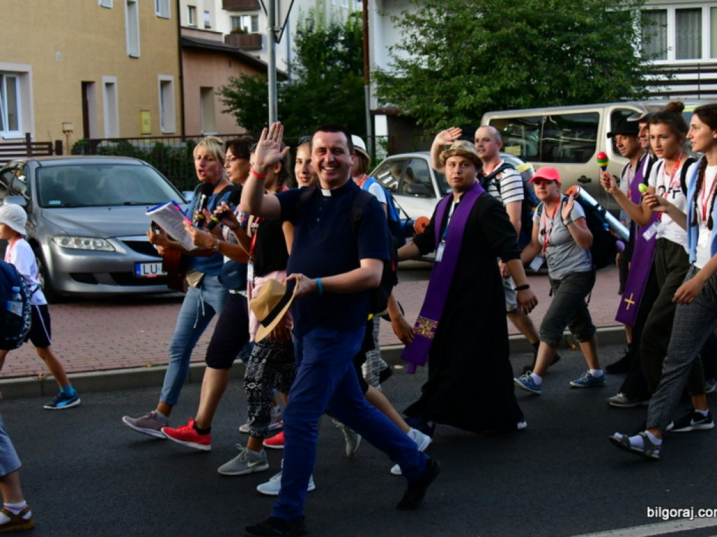 Pielgrzymi przybyli do Biłgoraja. W mieście nocują grupy z Zamościa i Hrubieszowa (FOTO)