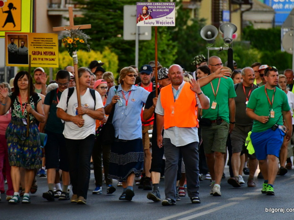 Pielgrzymi przybyli do Biłgoraja. W mieście nocują grupy z Zamościa i Hrubieszowa (FOTO)