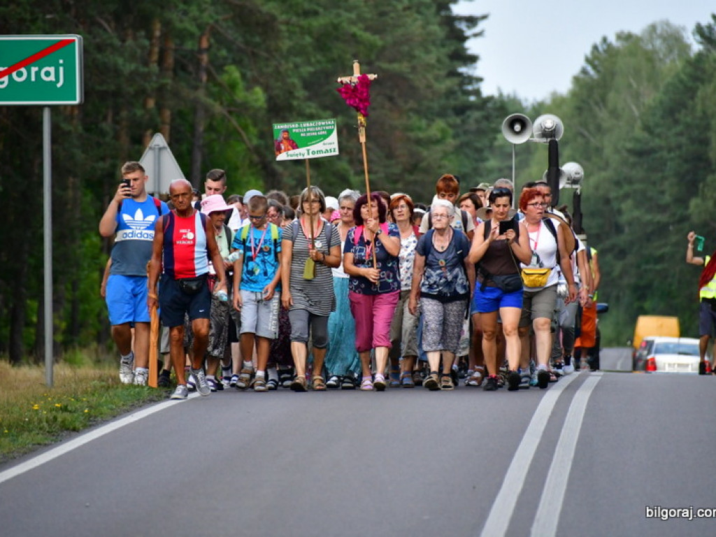 Pielgrzymi przybyli do Biłgoraja. W mieście nocują grupy z Zamościa i Hrubieszowa (FOTO)