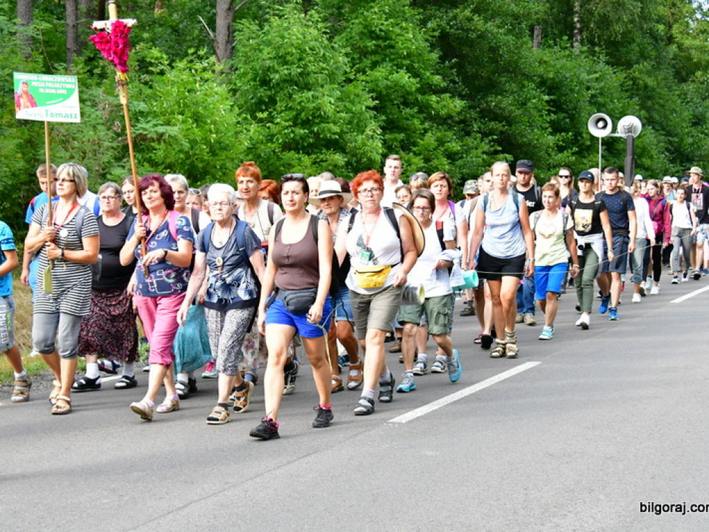Pielgrzymi przybyli do Biłgoraja. W mieście nocują grupy z Zamościa i Hrubieszowa (FOTO)
