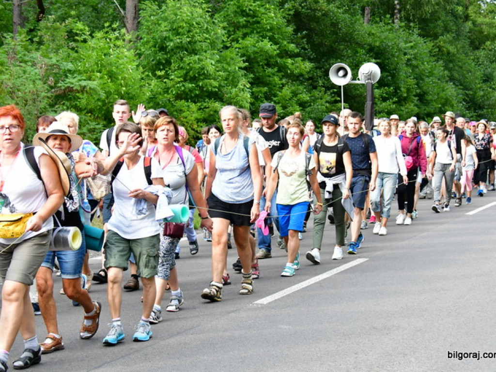 Pielgrzymi przybyli do Biłgoraja. W mieście nocują grupy z Zamościa i Hrubieszowa (FOTO)