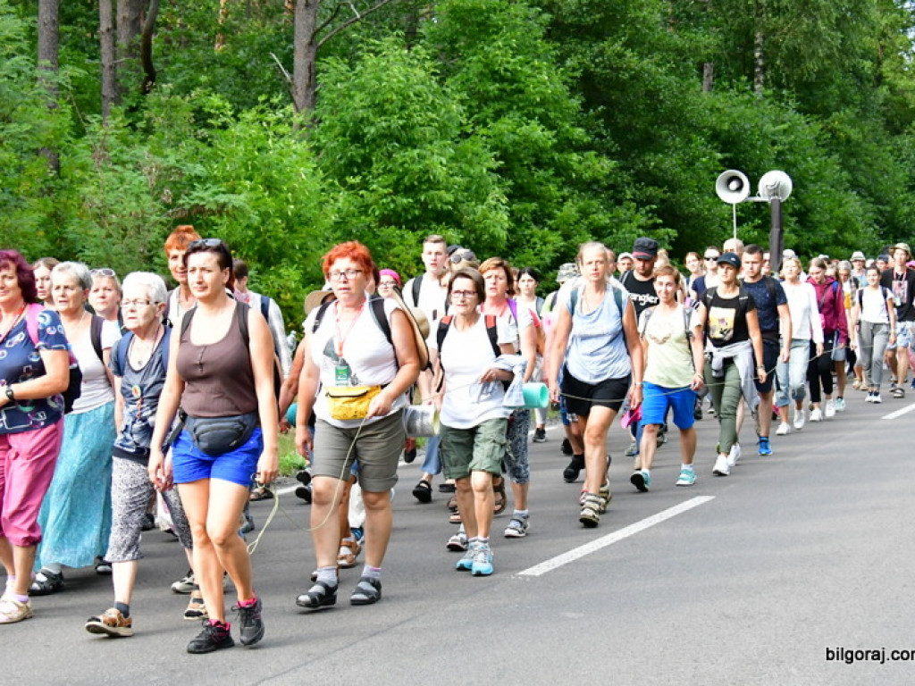 Pielgrzymi przybyli do Biłgoraja. W mieście nocują grupy z Zamościa i Hrubieszowa (FOTO)