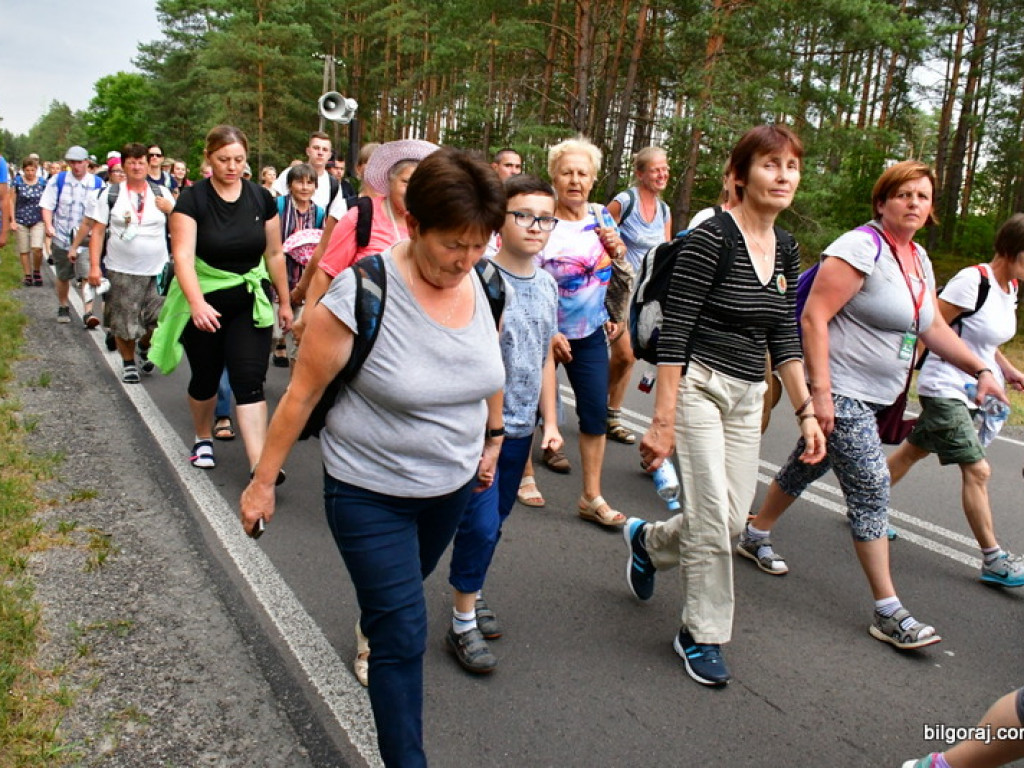 Pielgrzymi przybyli do Biłgoraja. W mieście nocują grupy z Zamościa i Hrubieszowa (FOTO)