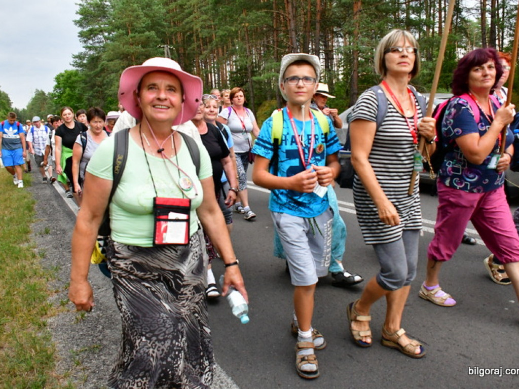Pielgrzymi przybyli do Biłgoraja. W mieście nocują grupy z Zamościa i Hrubieszowa (FOTO)