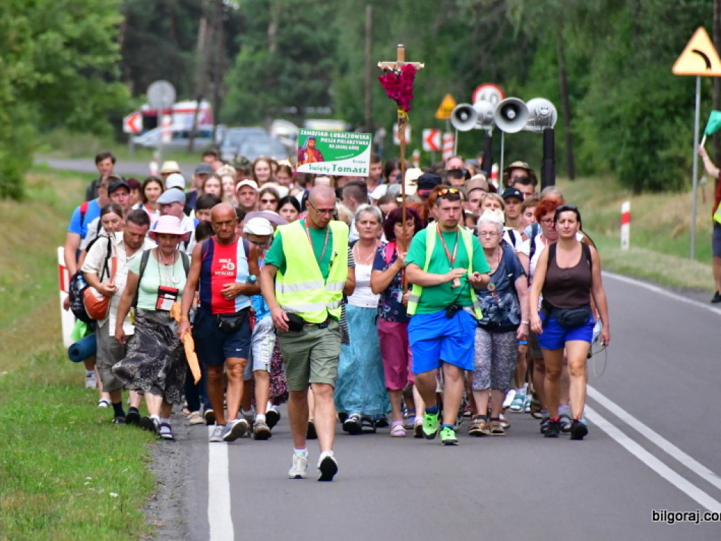 Pielgrzymi przybyli do Biłgoraja. W mieście nocują grupy z Zamościa i Hrubieszowa (FOTO)
