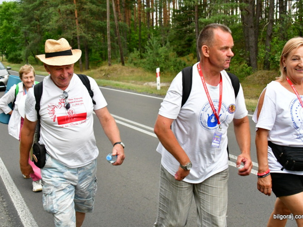 Pielgrzymi przybyli do Biłgoraja. W mieście nocują grupy z Zamościa i Hrubieszowa (FOTO)
