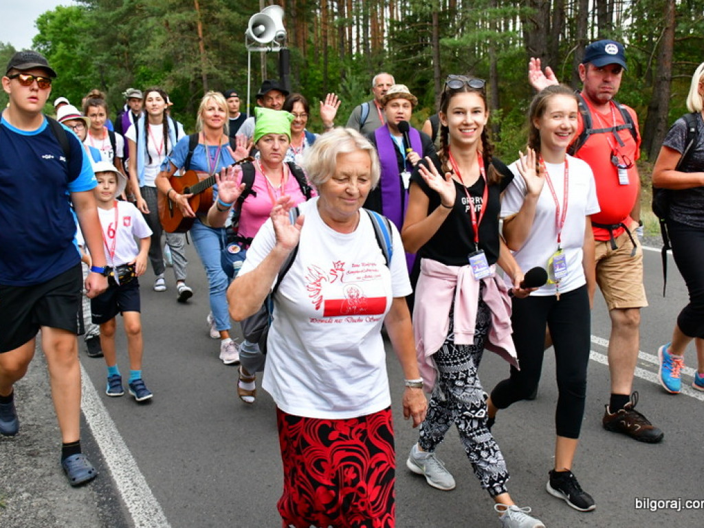 Pielgrzymi przybyli do Biłgoraja. W mieście nocują grupy z Zamościa i Hrubieszowa (FOTO)