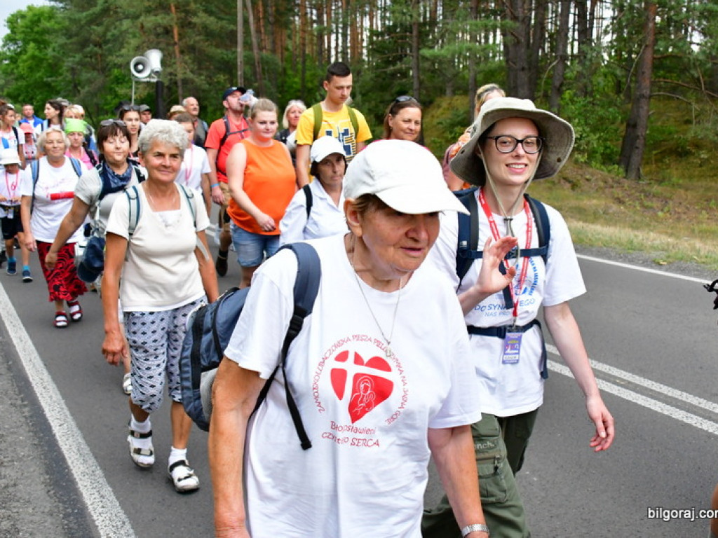 Pielgrzymi przybyli do Biłgoraja. W mieście nocują grupy z Zamościa i Hrubieszowa (FOTO)
