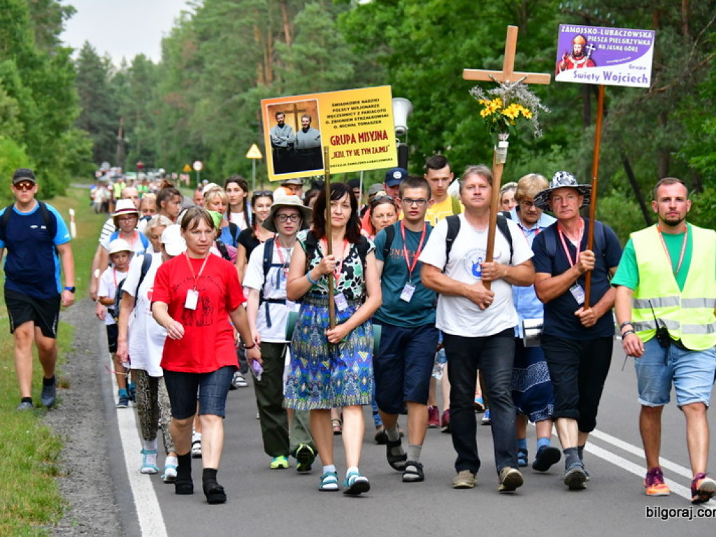 Pielgrzymi przybyli do Biłgoraja. W mieście nocują grupy z Zamościa i Hrubieszowa (FOTO)