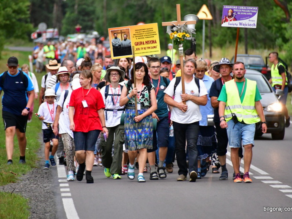 Pielgrzymi przybyli do Biłgoraja. W mieście nocują grupy z Zamościa i Hrubieszowa (FOTO)