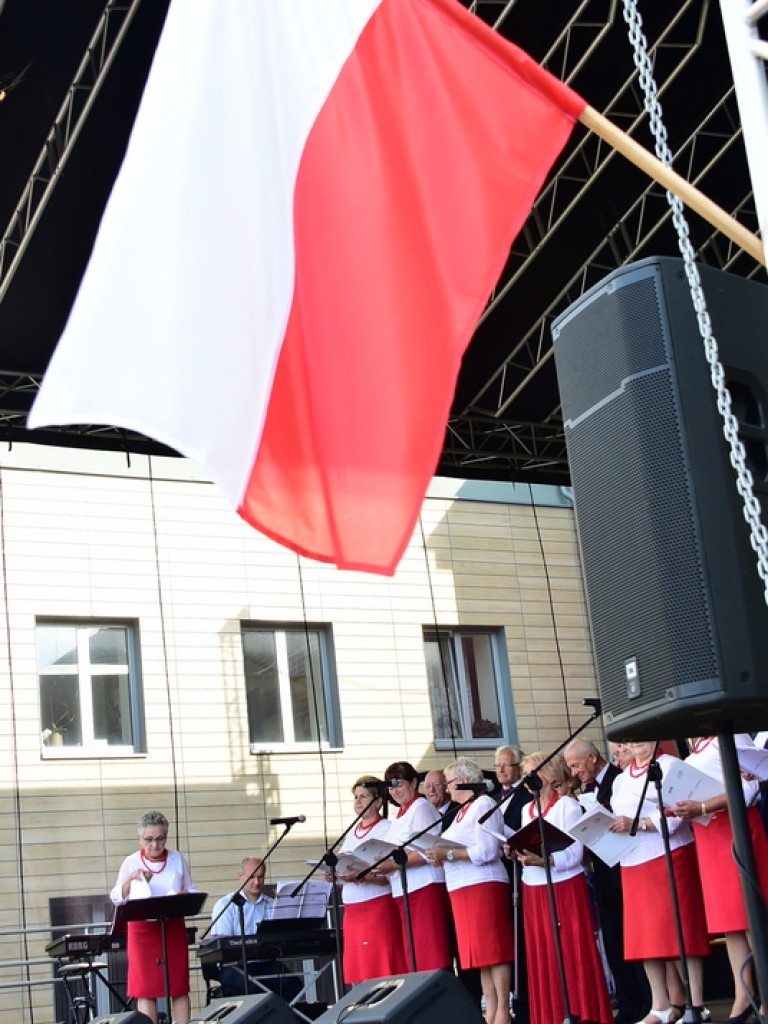 Na patriotyczną nutę by uczcić chlubę polskiego orężą (FOTO, VIDEO)