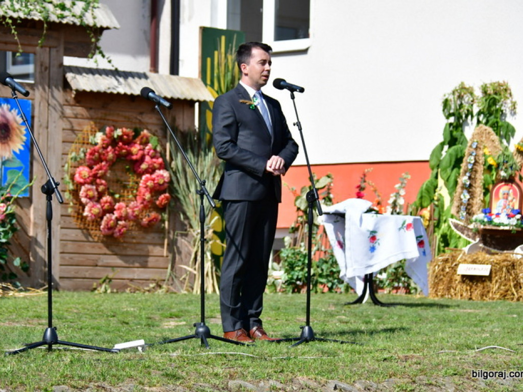 Dożynki w Gminie Tarnogród. Rolnicy świętowali w Luchowie Górnym (FOTO)