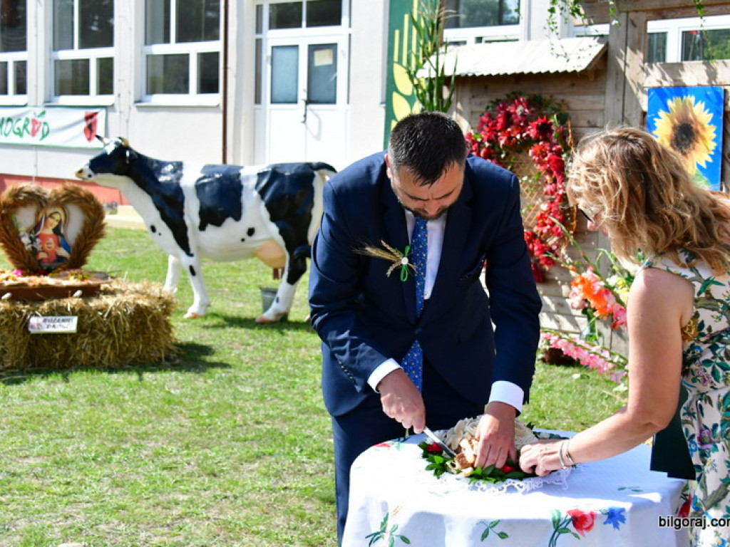 Dożynki w Gminie Tarnogród. Rolnicy świętowali w Luchowie Górnym (FOTO)