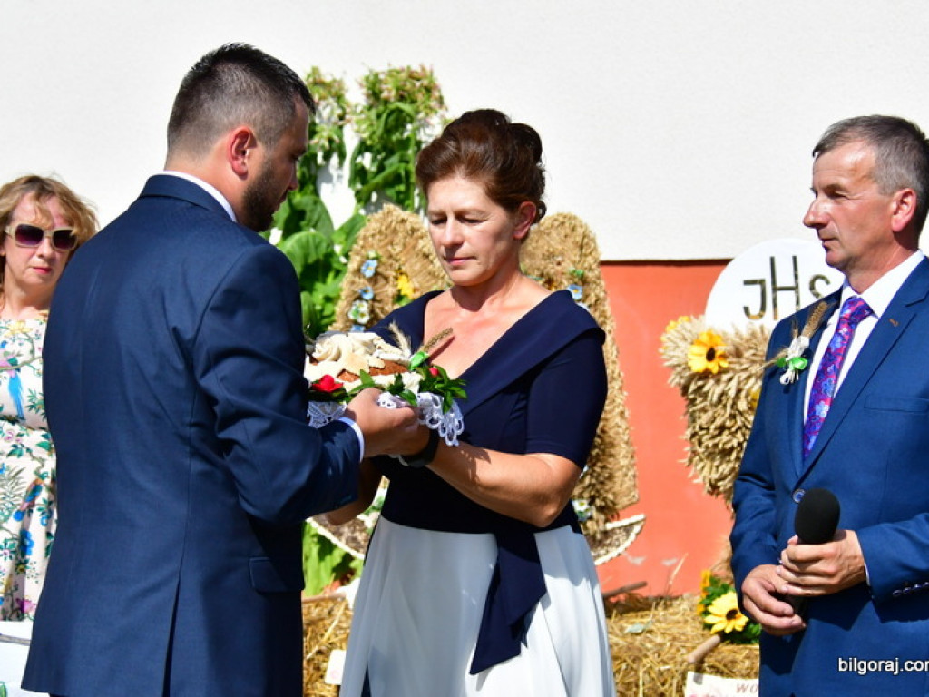 Dożynki w Gminie Tarnogród. Rolnicy świętowali w Luchowie Górnym (FOTO)