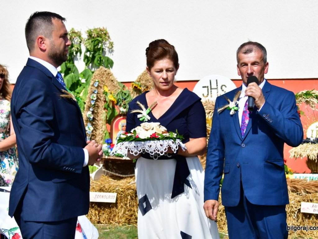 Dożynki w Gminie Tarnogród. Rolnicy świętowali w Luchowie Górnym (FOTO)