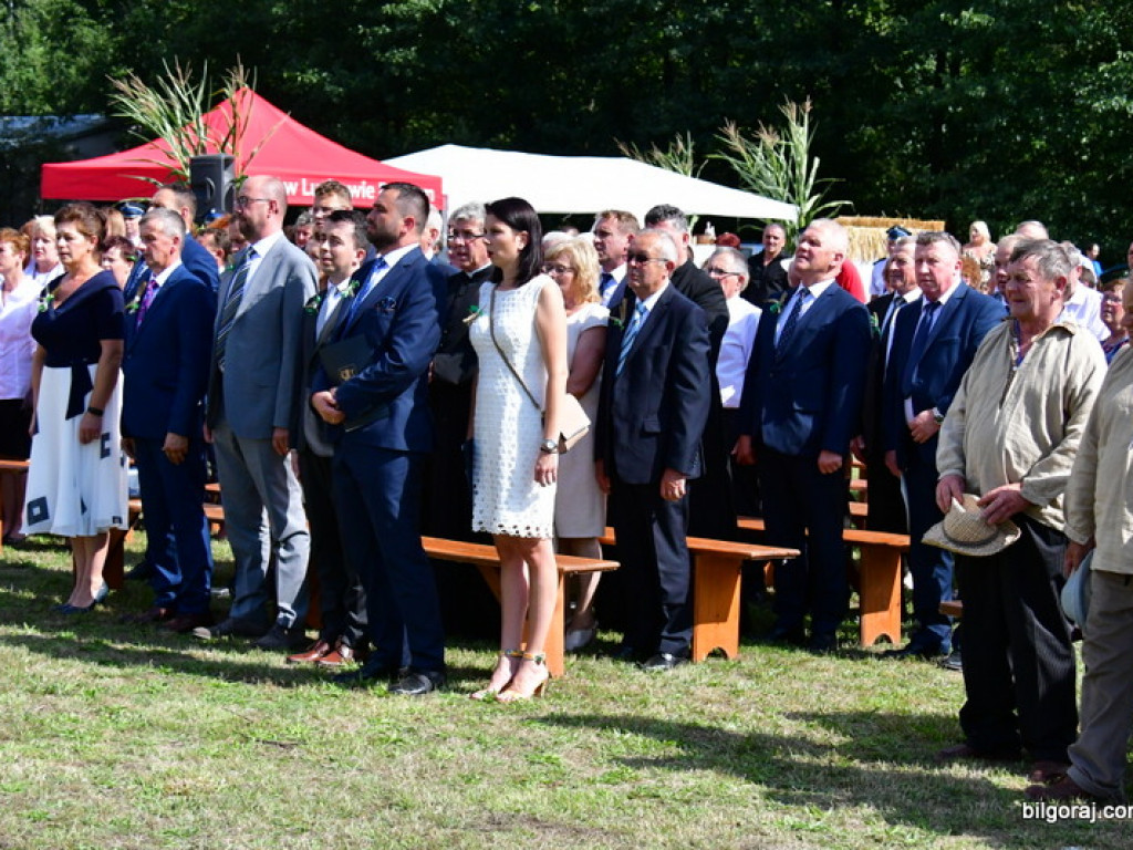 Dożynki w Gminie Tarnogród. Rolnicy świętowali w Luchowie Górnym (FOTO)