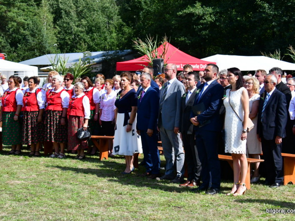Dożynki w Gminie Tarnogród. Rolnicy świętowali w Luchowie Górnym (FOTO)