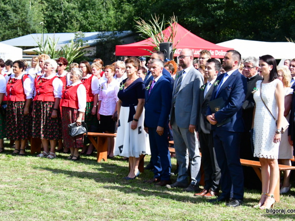 Dożynki w Gminie Tarnogród. Rolnicy świętowali w Luchowie Górnym (FOTO)