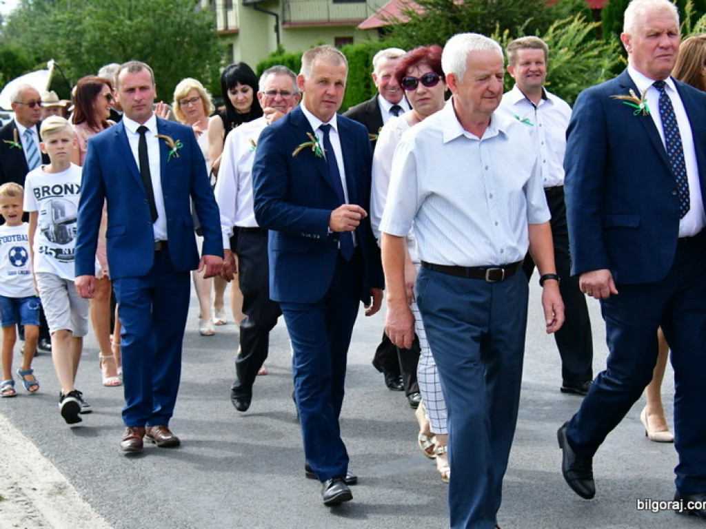 Dożynki w Gminie Tarnogród. Rolnicy świętowali w Luchowie Górnym (FOTO)