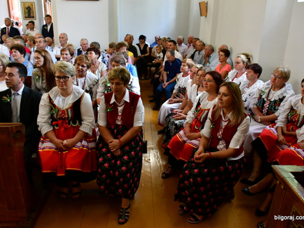 Dożynki w Gminie Tarnogród. Rolnicy świętowali w Luchowie Górnym (FOTO)