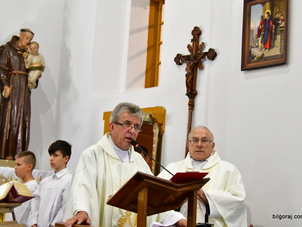 Dożynki w Gminie Tarnogród. Rolnicy świętowali w Luchowie Górnym (FOTO)