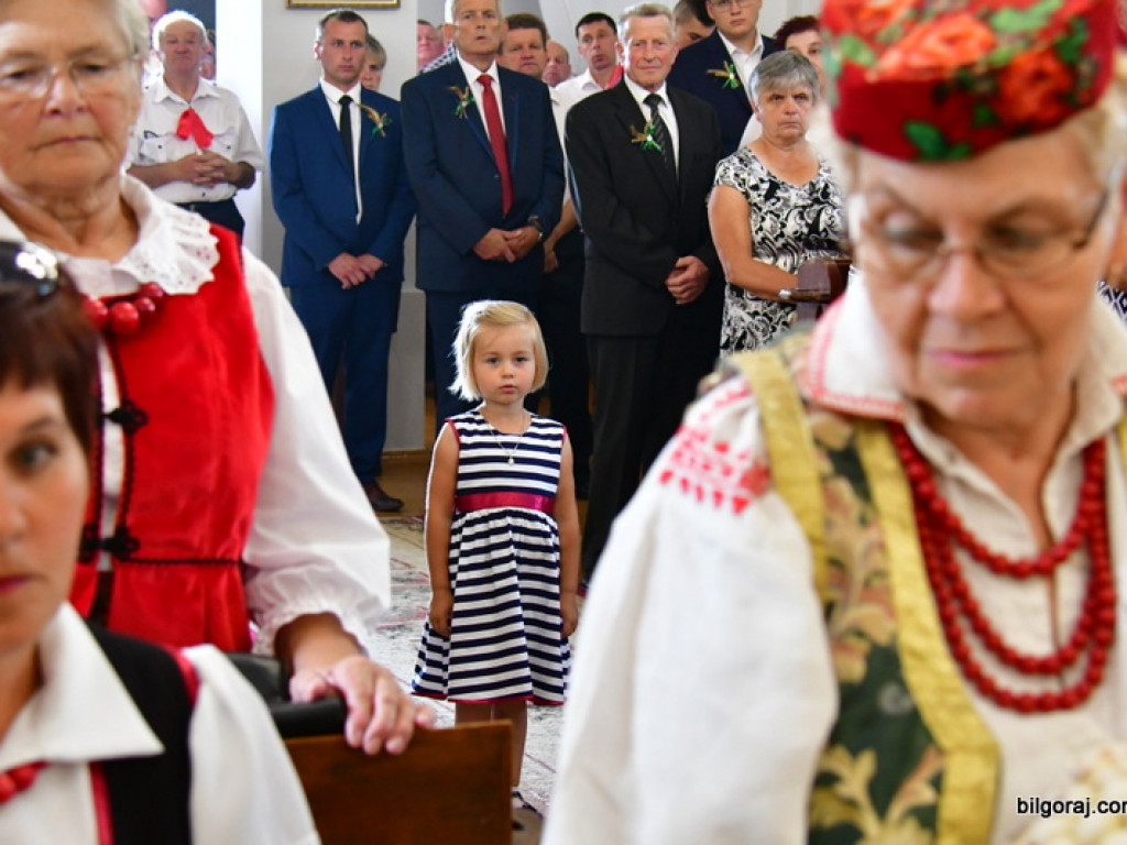 Dożynki w Gminie Tarnogród. Rolnicy świętowali w Luchowie Górnym (FOTO)