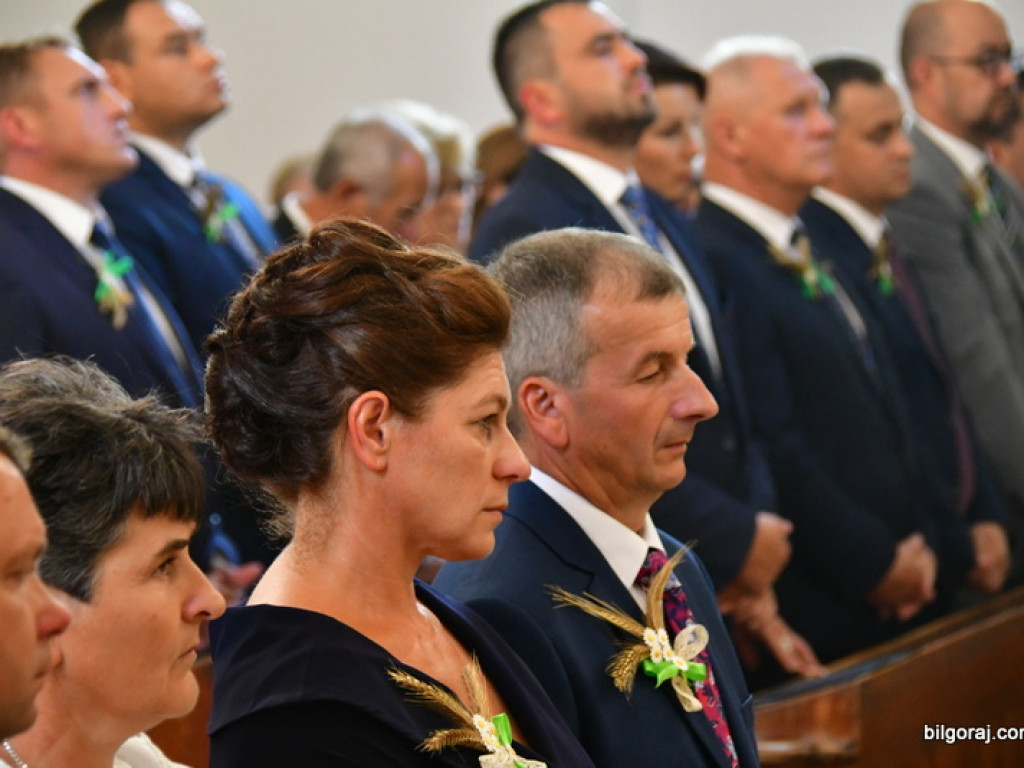 Dożynki w Gminie Tarnogród. Rolnicy świętowali w Luchowie Górnym (FOTO)