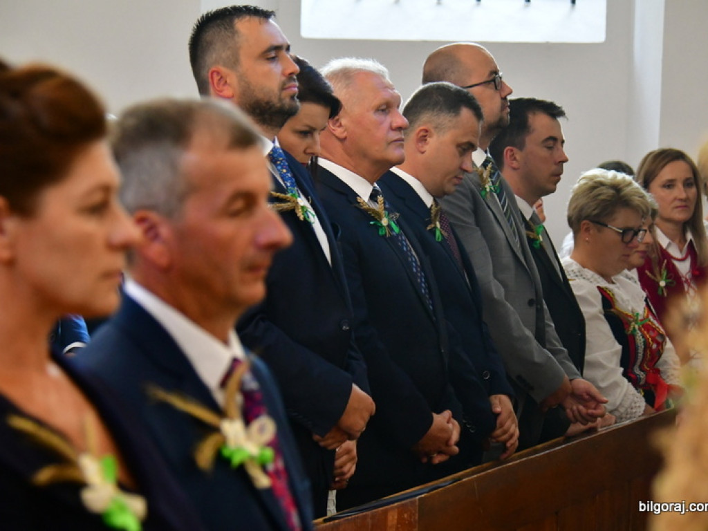 Dożynki w Gminie Tarnogród. Rolnicy świętowali w Luchowie Górnym (FOTO)