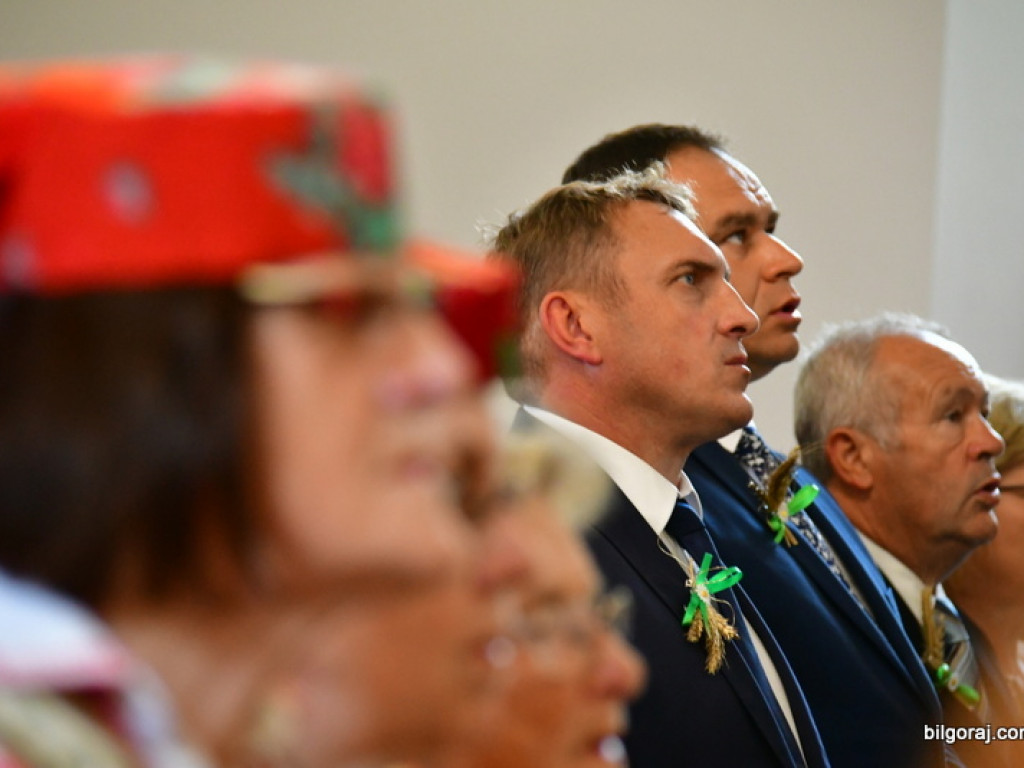 Dożynki w Gminie Tarnogród. Rolnicy świętowali w Luchowie Górnym (FOTO)