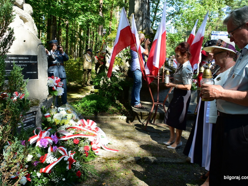 76. rocznica likwidacji obozu przejściowego w Zwierzyńcu, miejsca gdzie trafiali wysiedleni mieszkańcy Biłgorajszczyzny (FOTO)