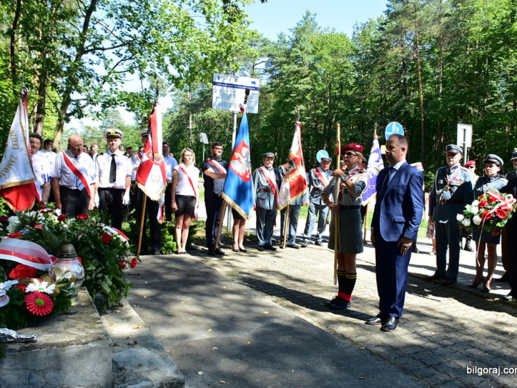 76. rocznica likwidacji obozu przejściowego w Zwierzyńcu, miejsca gdzie trafiali wysiedleni mieszkańcy Biłgorajszczyzny (FOTO)