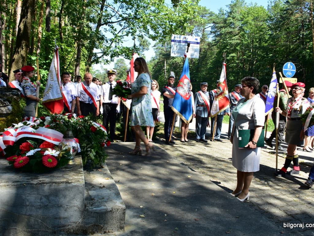 76. rocznica likwidacji obozu przejściowego w Zwierzyńcu, miejsca gdzie trafiali wysiedleni mieszkańcy Biłgorajszczyzny (FOTO)